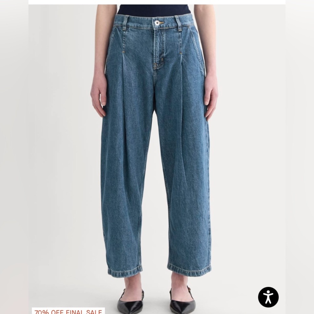 NWT EVERLANE High Rise Pleated Jeans in Mid Indigo 23